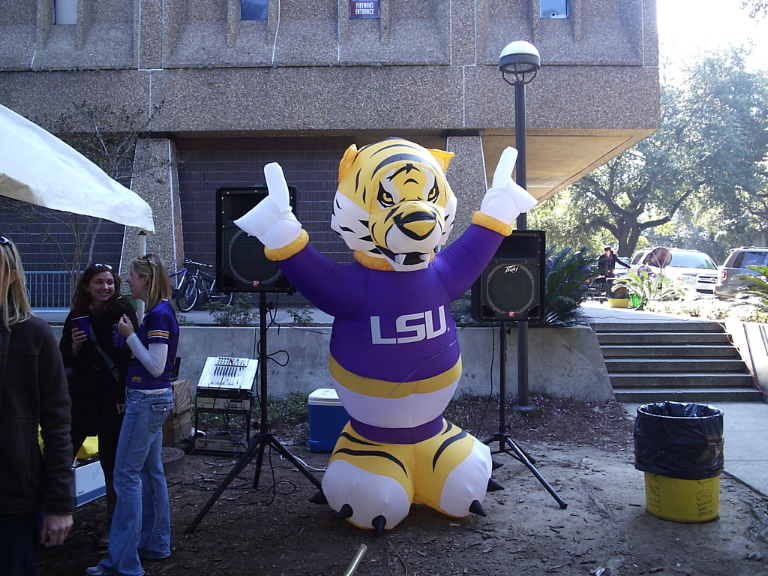 Event image LSU_Tailgate_112010 005